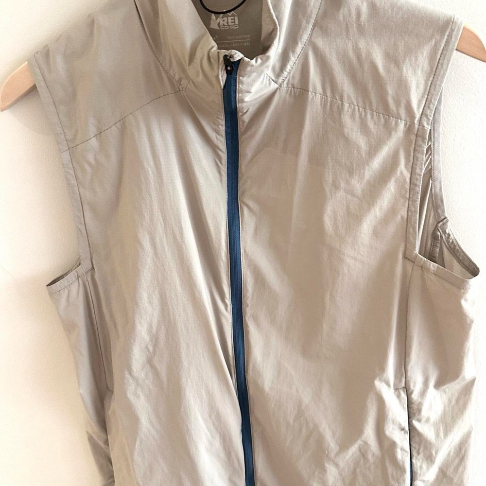 REI Beige Vest with Blue Trim